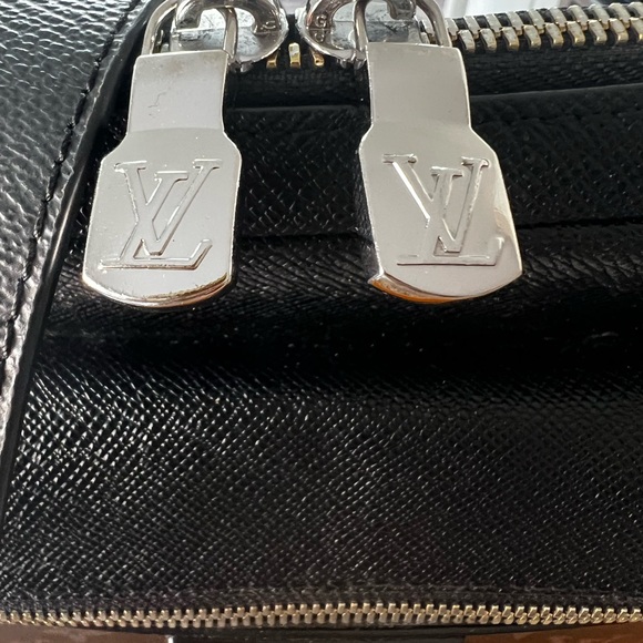 Beautiful messenger bag Louis Vuitton - Picture 3 of 5